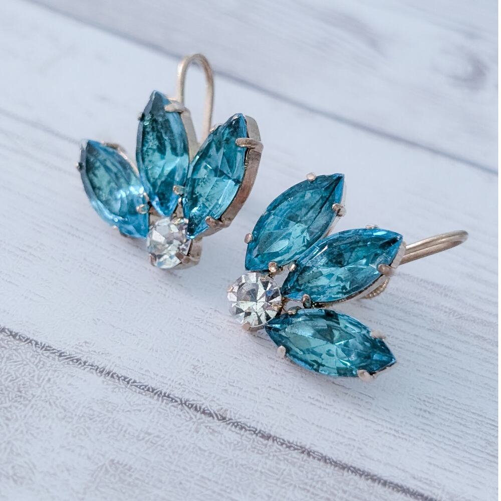 Vintage Screw Back Earrings Stunning Bright Blue & Clear Gems